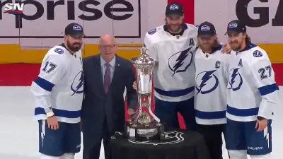Steven Stamkos Lightning trophy