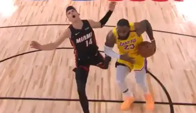 Tyler Herro flop LeBron James