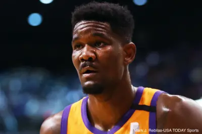 Deandre Ayton in his Suns uniform