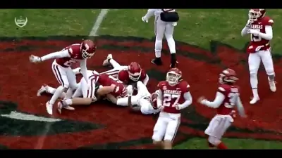 DeVonta Smith ankle twist