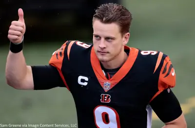 Joe Burrow in pads