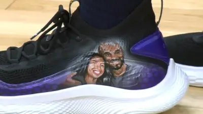 Kobe Bryant tribute shoes