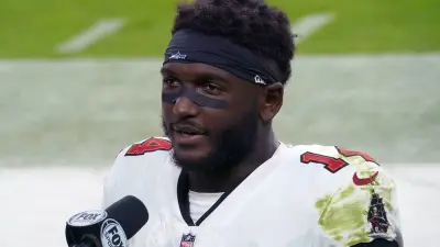 Chris Godwin doing an interview
