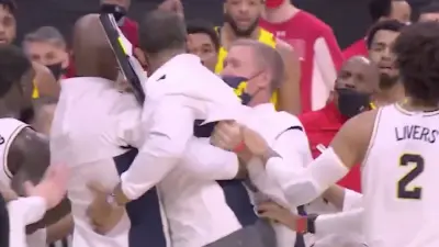 Juwan Howard ejected