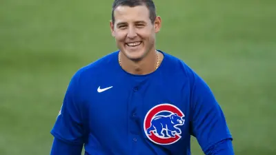 Anthony Rizzo in a Cubs uniform