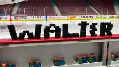 Walter Gretzky puck spellout