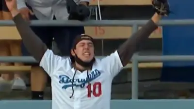 Dodgers fan catch