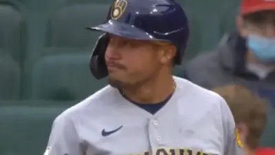 Kolten Wong crying