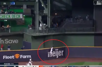 Jackie Bradley Jr catch