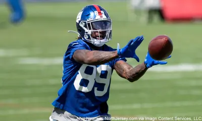 Kadarius Toney catches a pass in practice