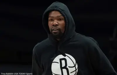 Kevin Durant in Nets practice gear