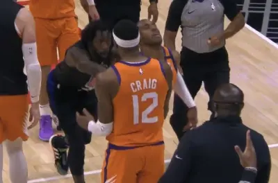 Patrick Beverley push Chris Paul