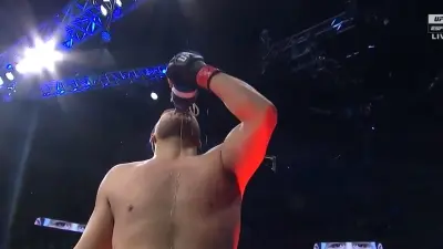 Tai Tuivasa shoey