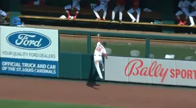 Lars Nootbaar catch