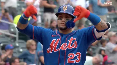 Javier Baez thumbs down