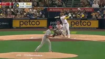 Manny Machado home run