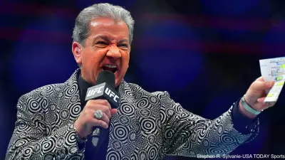 Bruce Buffer announces a fight