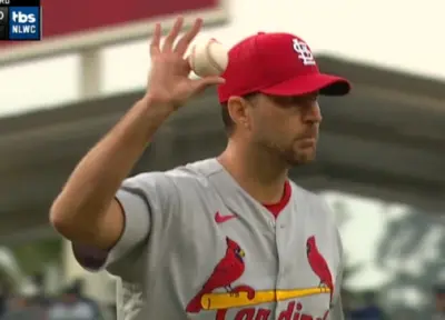 Adam Wainwright catch