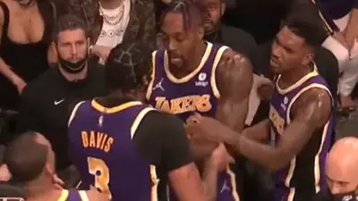 Anthony Davis and Dwight Howard have a bench altercation
