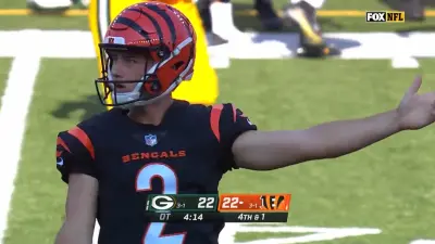 Evan McPherson missed kick
