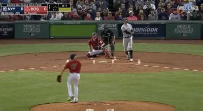 Giancarlo Stanton admires