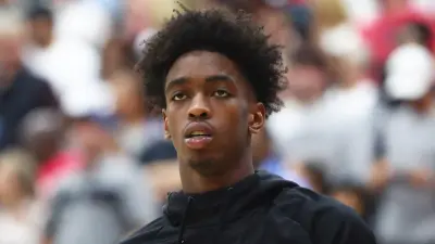 Zaire Wade warming up