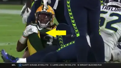 Aaron Jones knee injury