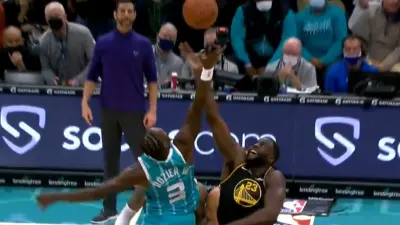 Draymond Green jumping for the ball