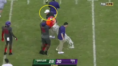 Jerry Kill avoids the Gatorade bath