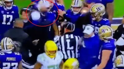 Jimmy Lake shoves ruperake Fuavai