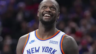Julius Randle smiles