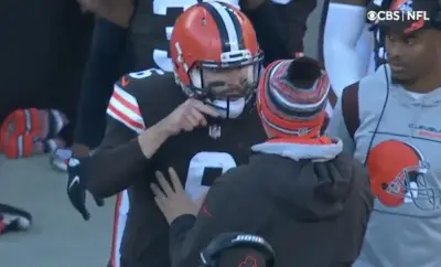 Baker Mayfield yells at a Browns staffer
