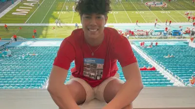 Jackson Mahomes poses in Miami