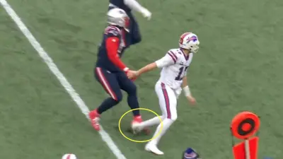 Matthew Judon trips Josh Allen