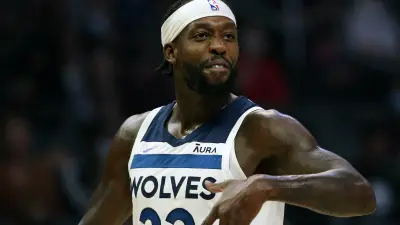 Patrick Beverley celebrates a play