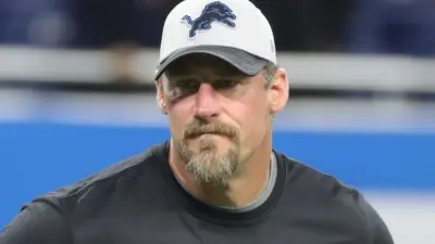 Dan Campbell in his Lions hat