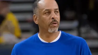 Dell Curry looking on