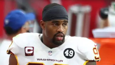 Jonathan Allen on the sideline
