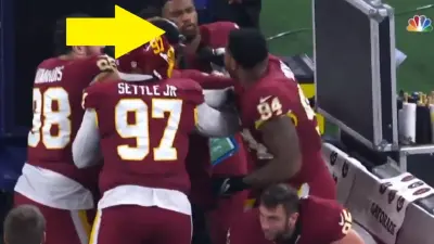 Jonathan Allen and Daron Payne fighting