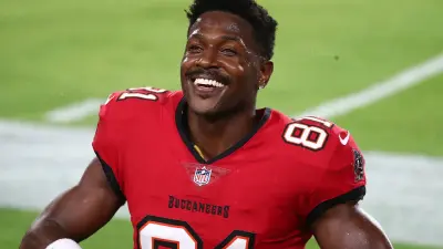 Antonio Brown in Bucs uniform