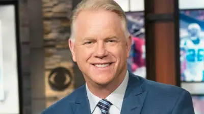 Boomer Esiason smiling