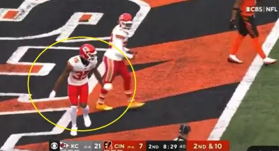 Charvarius Ward does a dance