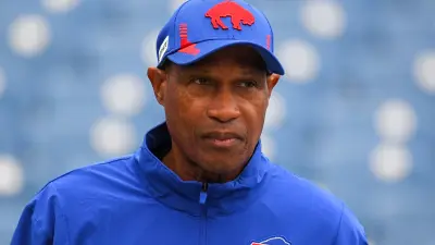 Leslie Frazier with the Bills
