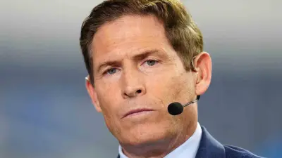 Steve Young works as an analyst