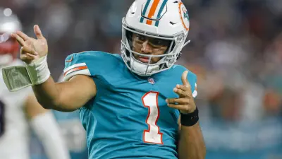 Tua Tagovailoa celebrates a play