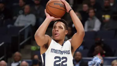 Desmond Bane raises to shoot