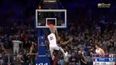 Joel Embiid dunks