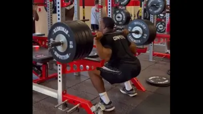 Nick Chubb squats