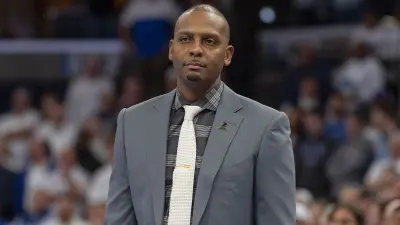 Penny Hardaway in a suit