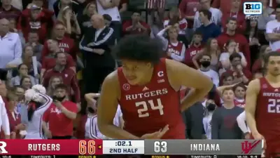 Ron Harper Jr bows